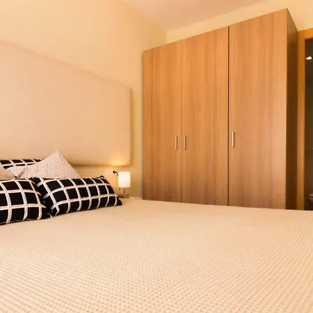 Elcano Appartement *